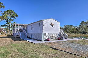 Quaint Chincoteague Island Hideaway w/ 2 Porches!