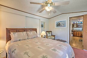 Quaint Chincoteague Island Hideaway w/ 2 Porches!