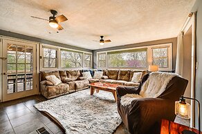 Country Escape: Log Cabin Near Kentucky Lake!