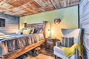 Sunset Ranch w/ Pool & Hot Tub on 29 Acres!