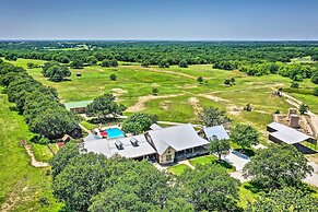 Sunset Ranch w/ Pool & Hot Tub on 29 Acres!