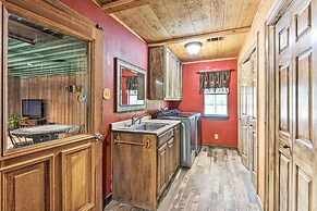Sunset Ranch w/ Pool & Hot Tub on 29 Acres!