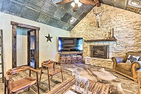 Sunset Ranch w/ Pool & Hot Tub on 29 Acres!