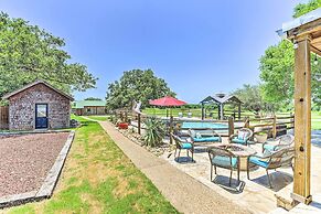 Sunset Ranch w/ Pool & Hot Tub on 29 Acres!