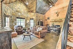Sunset Ranch w/ Pool & Hot Tub on 29 Acres!