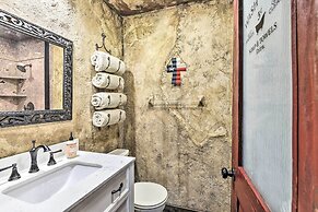 Sunset Ranch w/ Pool & Hot Tub on 29 Acres!