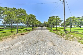 Sunset Ranch w/ Pool & Hot Tub on 29 Acres!