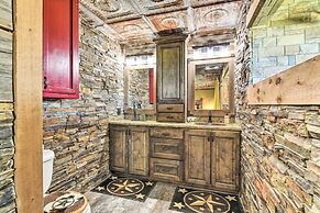 Sunset Ranch w/ Pool & Hot Tub on 29 Acres!
