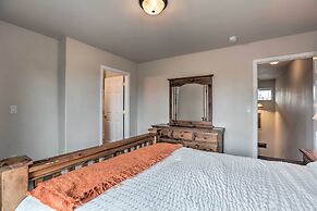 Charming Redmond Townhome w/ Resort Amenities