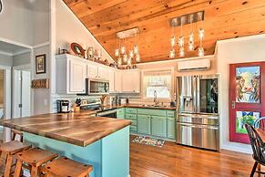 Private Pool, Hot Tub & Yard: Serene Murphy Home