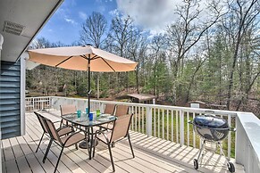 Private Pool, Hot Tub & Yard: Serene Murphy Home