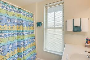 Delafield Vacation Rental Near Lakes & Parks!