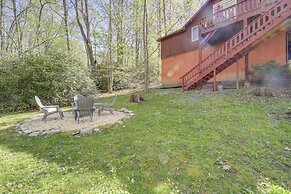 10 Mi to Sugar Mountain: Cozy Newland Cabin!