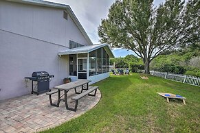 Sunny Brandon Getaway w/ Fire Pit!