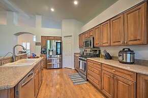 Sunny Brandon Getaway w/ Fire Pit!