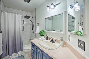 Sunny Brandon Getaway w/ Fire Pit!