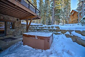 Custom Ski-in/out Chalet With Hot Tub & Wet Bars!