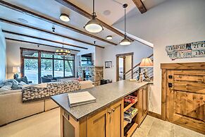 Custom Ski-in/out Chalet With Hot Tub & Wet Bars!