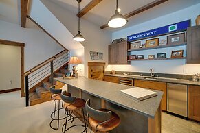 Custom Ski-in/out Chalet With Hot Tub & Wet Bars!