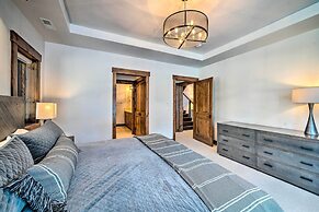 Custom Ski-in/out Chalet With Hot Tub & Wet Bars!