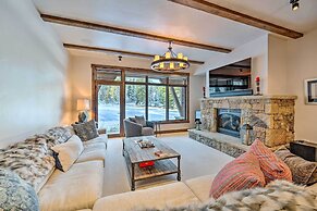 Custom Ski-in/out Chalet With Hot Tub & Wet Bars!