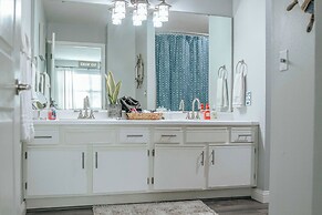 Updated Branson Condo w/ Indoor Pool Access!