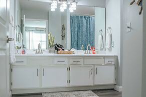 Updated Branson Condo w/ Indoor Pool Access!