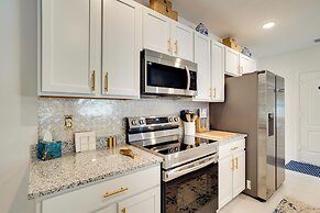 Beautiful Port St Lucie Home w/ Hot Tub!