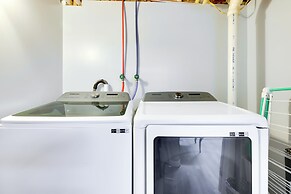 8 Mi to Tobyhanna State Park: Poconos Home!