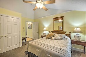 Charming Retreat Near Downtown Frankfort & Beaches