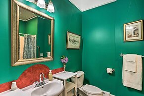 Charming Retreat Near Downtown Frankfort & Beaches