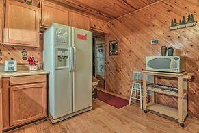 Cozy Maggie Valley Cabin w/ Deck & Private Hot Tub