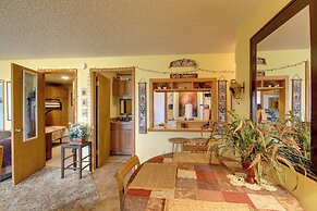 Yellowstone Country Retreat: Stunning Views!