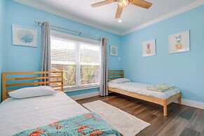 Tropical Naples Home Rental w/ Yard Near Beaches!