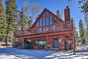 Luxe Mtn-view Retreat w/ Hot Tub ~5 Mi to Skiing