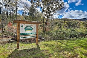 Fletcher Cabin: Wraparound Deck & Pond Access