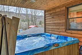 Rustic Cabin in the Woods: 6 Mi to Snowshoe Resort