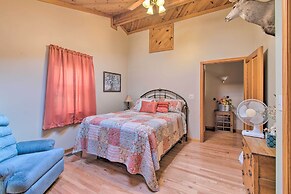 Idyllic Mt Sterling Retreat w/ Private Lake!