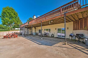 Idyllic Mt Sterling Retreat w/ Private Lake!