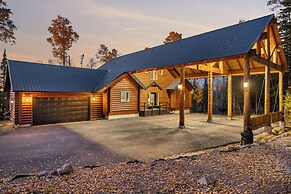 Spacious Mtn Manor, 1 Mi to Brian Head Resort!