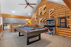 Spacious Mtn Manor, 1 Mi to Brian Head Resort!