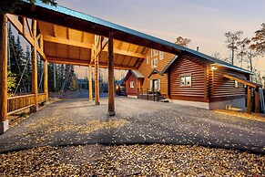 Spacious Mtn Manor, 1 Mi to Brian Head Resort!