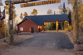 Spacious Mtn Manor, 1 Mi to Brian Head Resort!