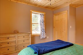 Spacious Cabin: 10 Mi to Sunday River Skiing!