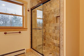Spacious Cabin: 10 Mi to Sunday River Skiing!