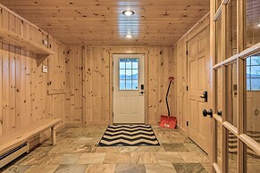 Spacious Cabin: 10 Mi to Sunday River Skiing!