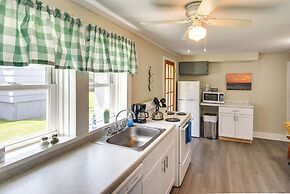 Newport House < 3 Mi to Beaches & Bowens Wharf!