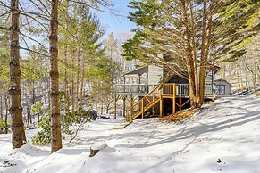 Boone Hideaway w/ Deck, Grill & Forest Views!
