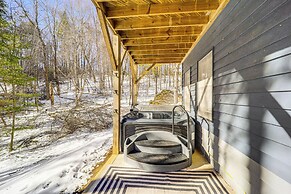 Boone Hideaway w/ Deck, Grill & Forest Views!