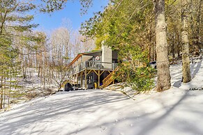 Boone Hideaway w/ Deck, Grill & Forest Views!